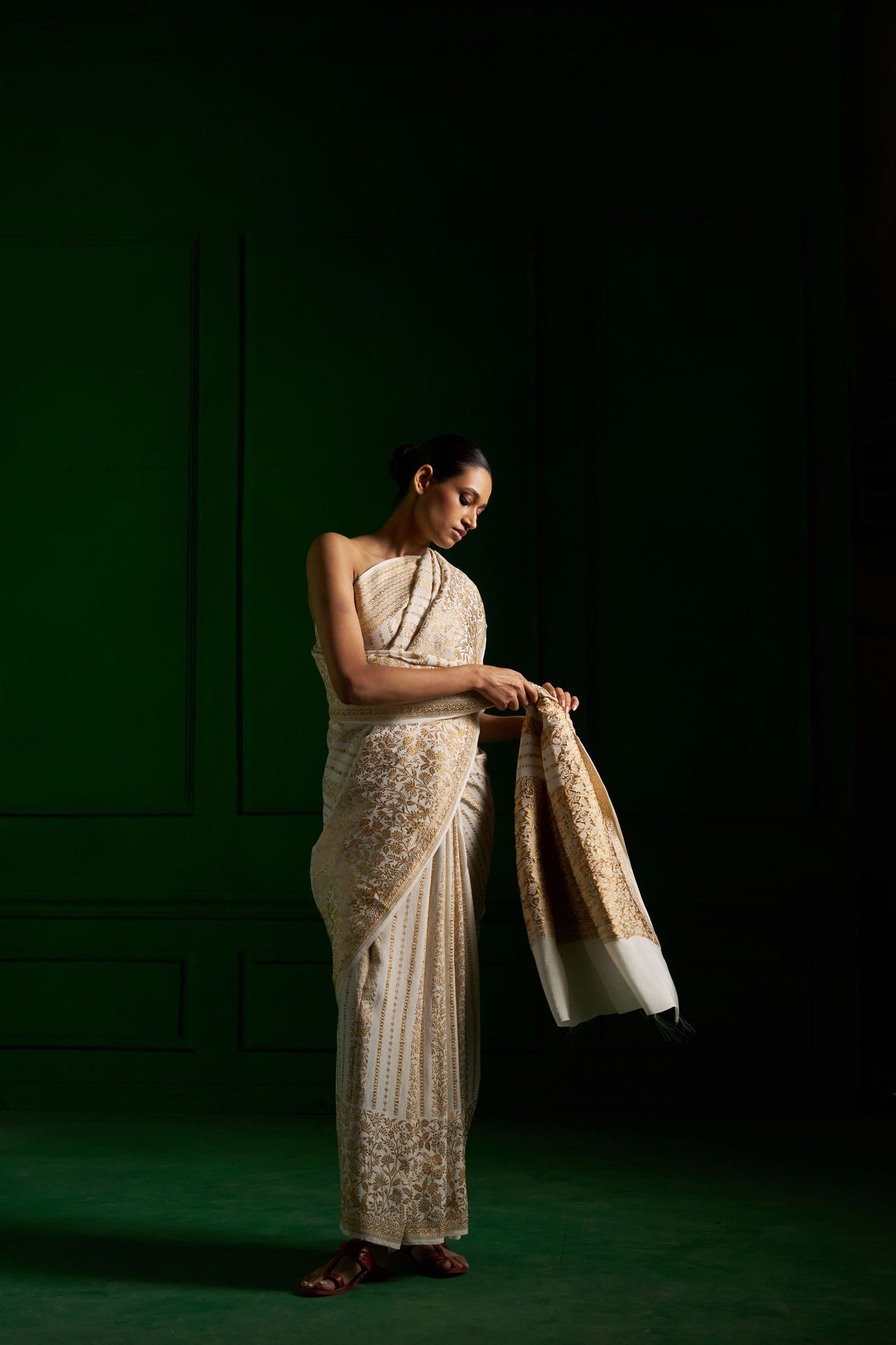 Dudhiya Georgette Saree handwoven with the Kadhwa technique in Banaras