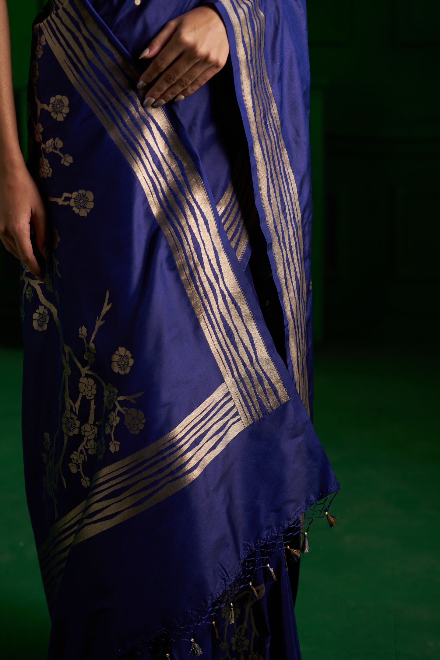 Neelam Saree handwoven in Banaras