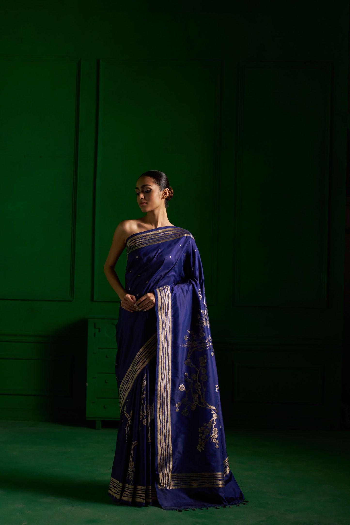 Neelam Saree handwoven in Banaras