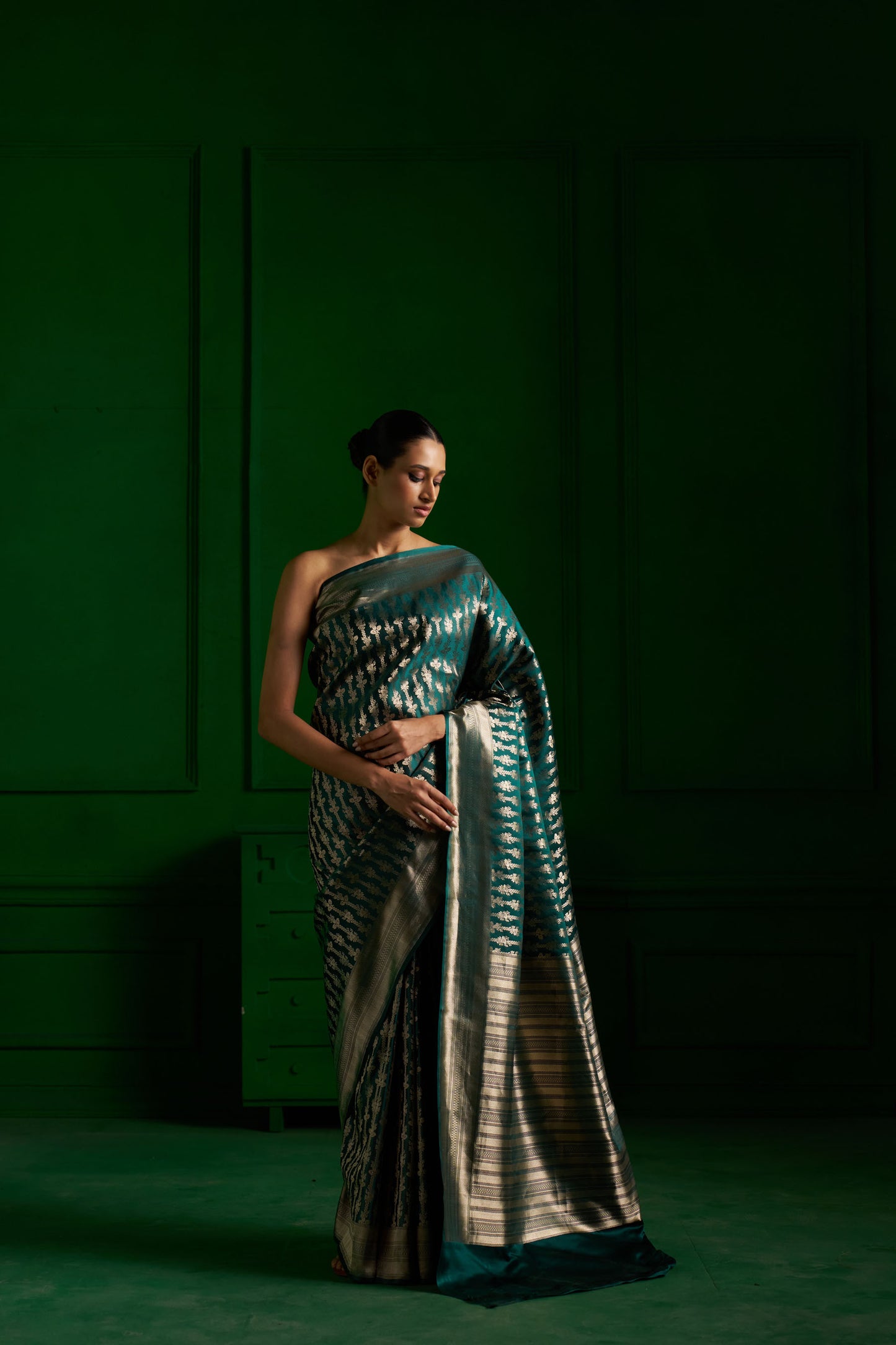 Morkanthi Saree handwoven in Banaras