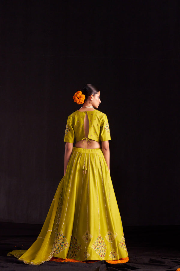 Green Silk Lehengha ,blouse With Handembroidered Details Paired With Organza Dupatta